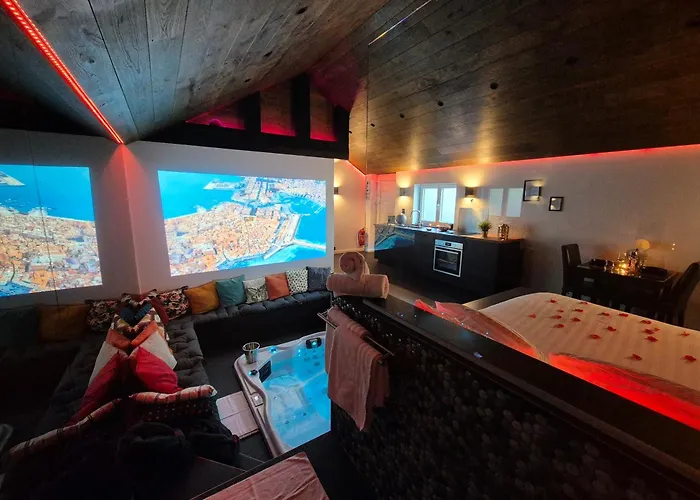 Ocv Infiny Apartment *